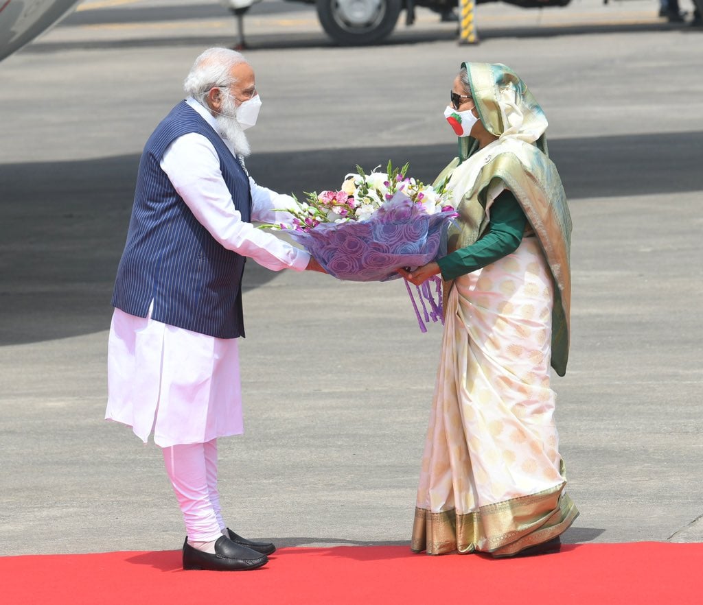 ભારત-બાંગ્લાદેશના સંબંધો વધુ મજબુત બન્યાઃ PM મોદી અને મમતા બેનર્જી માટે મોકલાવી કેરીઓ