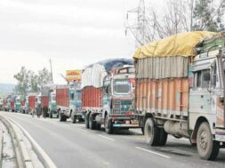 truck-strike-1491037317_835x547