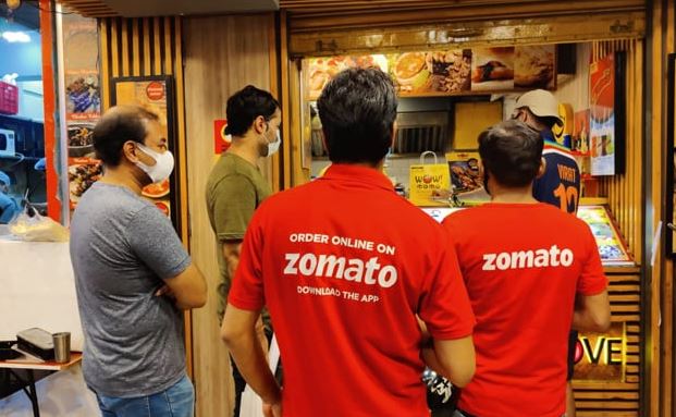 ભારતમાં ફૂડ ડિલિવરી એપ Zomato અને Swiggy થોડા સમય માટે થઇ ડાઉન