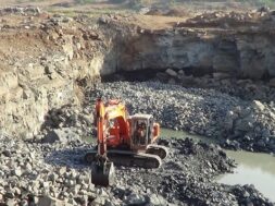 Mining in quarries in Gujarat-1