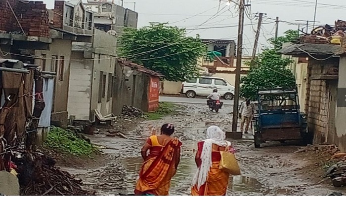 વંદે ગુજરાત યાત્રાનો જસદણના સાણથલી ગામે વિરોધ, મહિલાઓએ મચાવ્યો હોબાળો