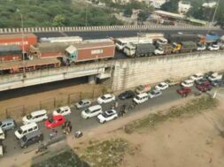 baroda highway, trafic jaam-1